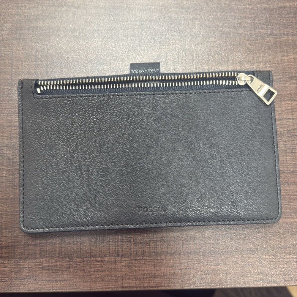 Large slim fossil wallet